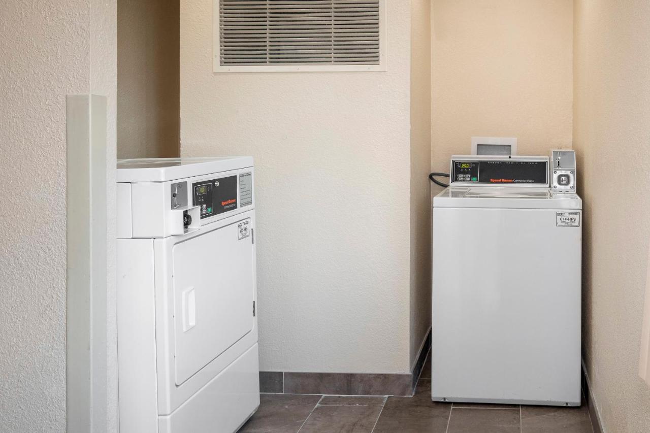 Red Roof Inn Plus+ Jacksonville - Southpoint Extérieur photo