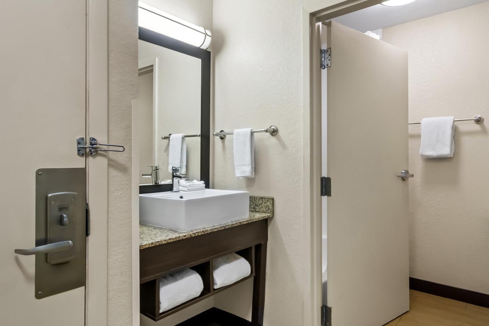Red Roof Inn Plus+ Jacksonville - Southpoint Extérieur photo