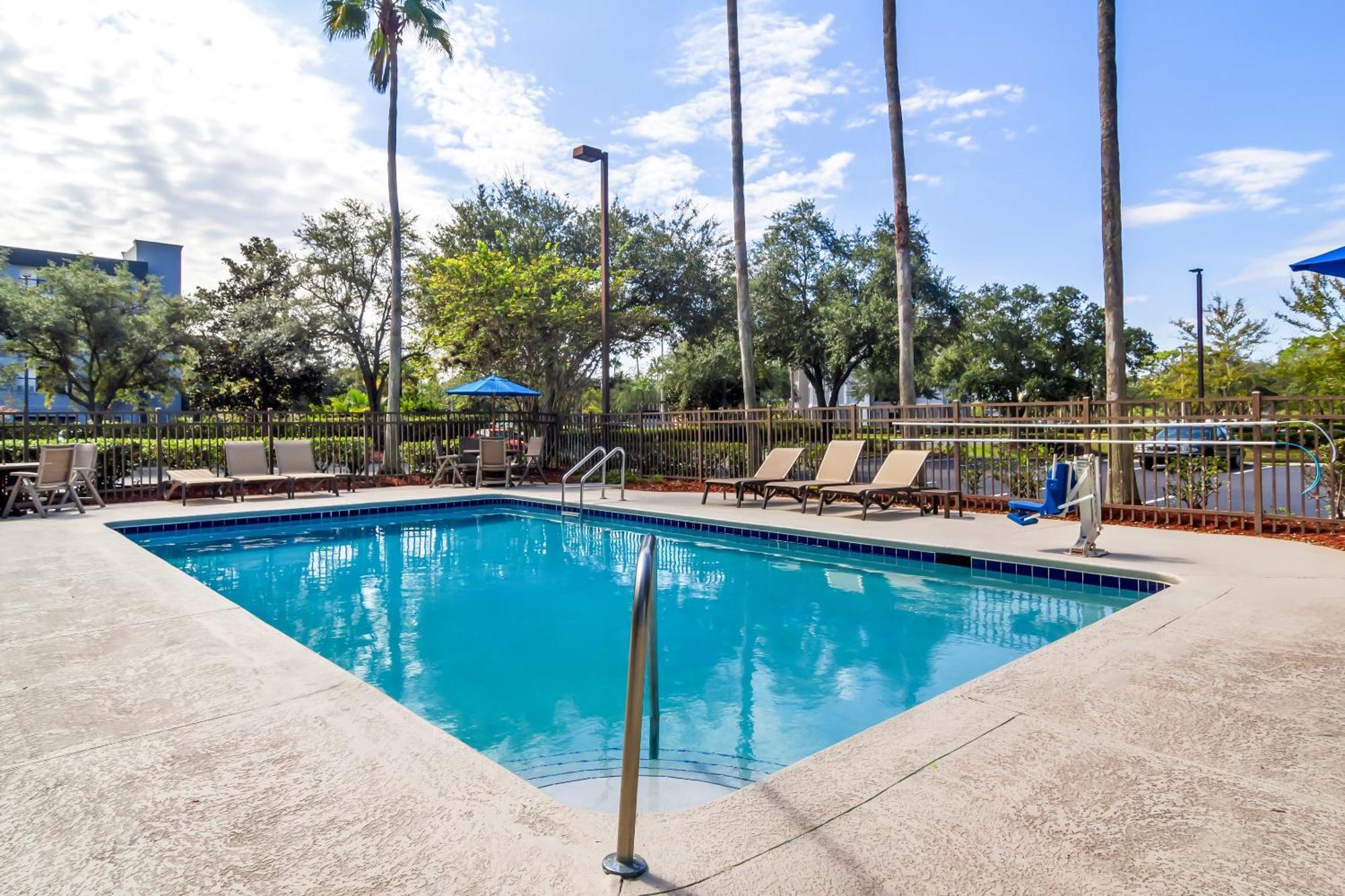 Red Roof Inn Plus+ Jacksonville - Southpoint Extérieur photo
