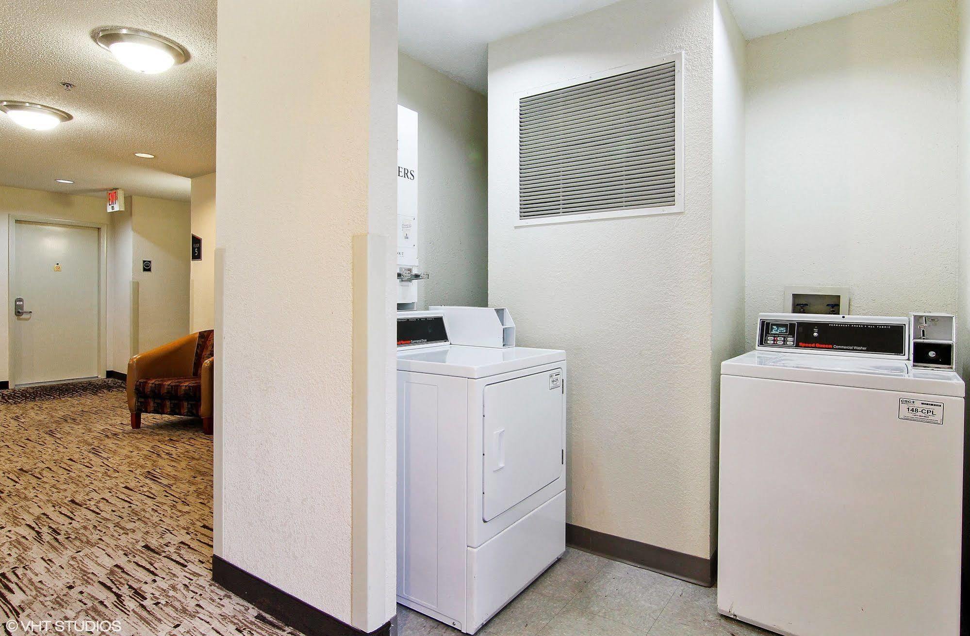 Red Roof Inn Plus+ Jacksonville - Southpoint Extérieur photo